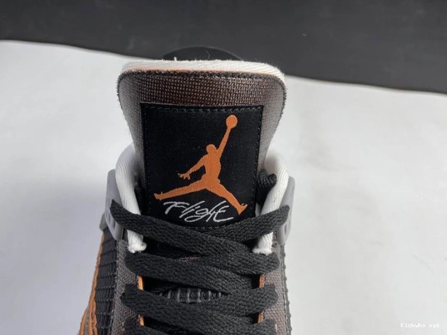 4 Air Retro Jordan Starfish CW7183-100 (W) 0712